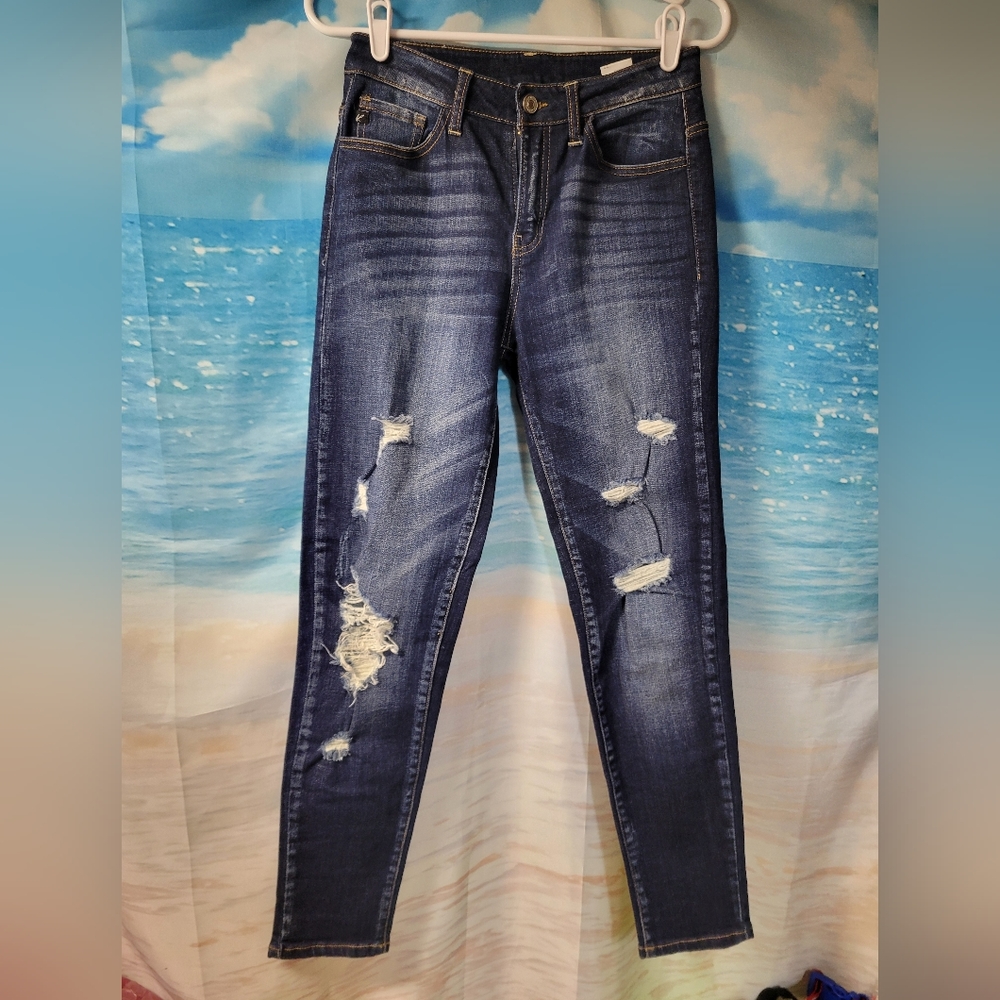 KanCan Women's‎ Distressed Blue Jeans Size 27